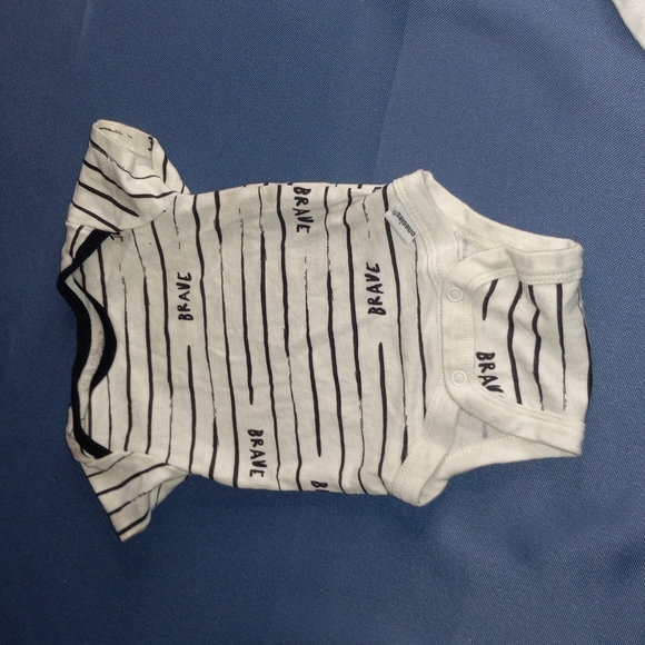 6 bodysuits - Picture 6 of 7